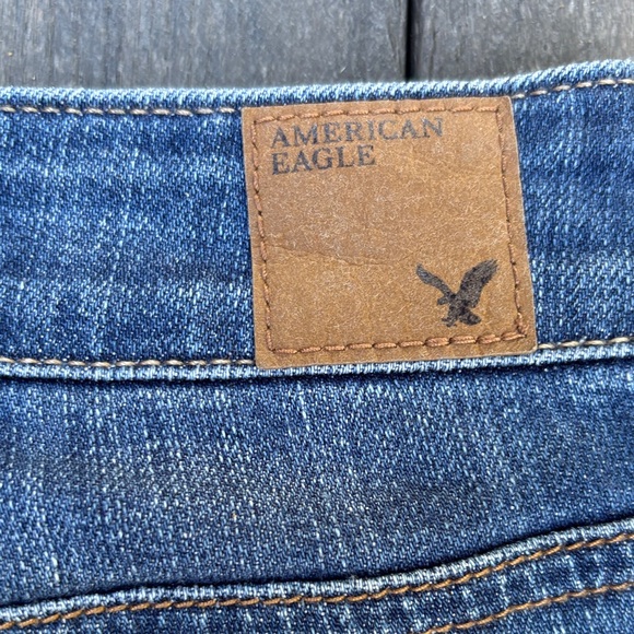 American Eagle Outfitters Women's Blue Denim Shorts - Picture 3 of 5